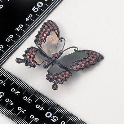 シルバーブローチ