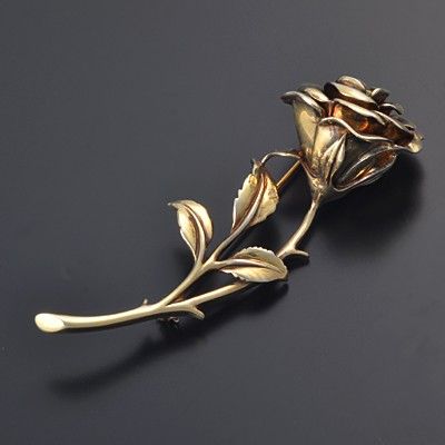 シルバーブローチ