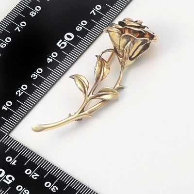 シルバーブローチ