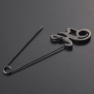 シルバーブローチ