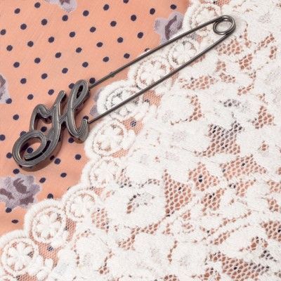 シルバーブローチ