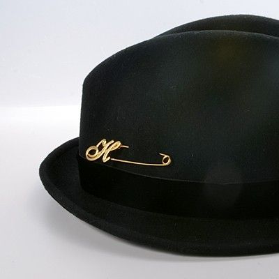 シルバーブローチ