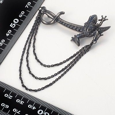 シルバーブローチ