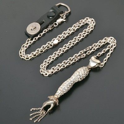 シルバーネックレス