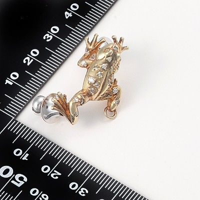 シルバーブローチ