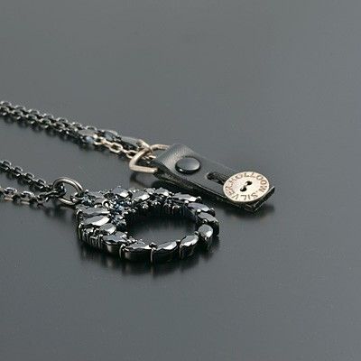 シルバーネックレス