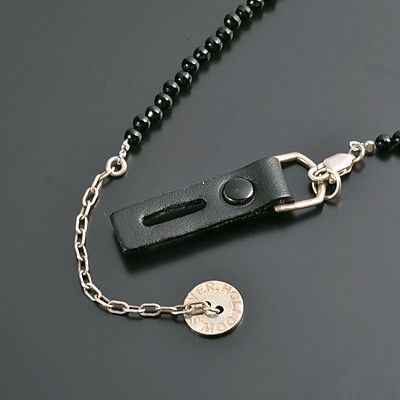 ビーズネックレス