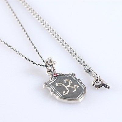 シルバーイニシャルネックレス