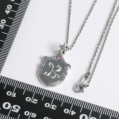シルバーイニシャルネックレス