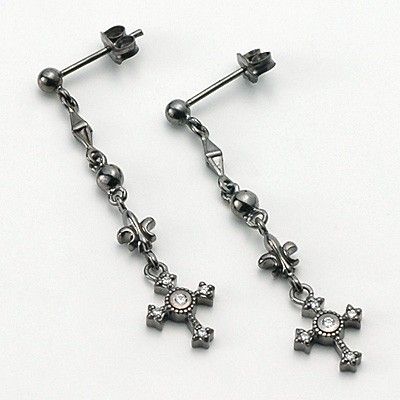 シルバースタッドピアス