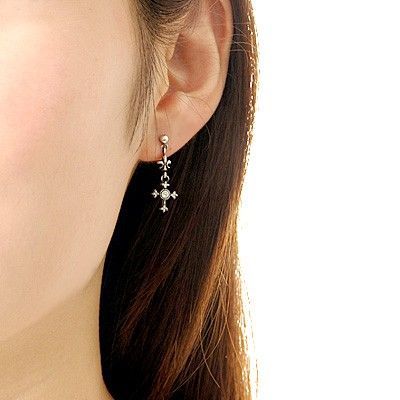 シルバースタッドピアス