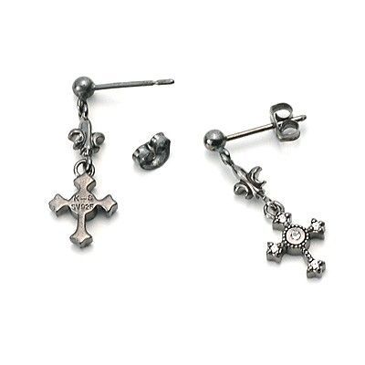 シルバースタッドピアス