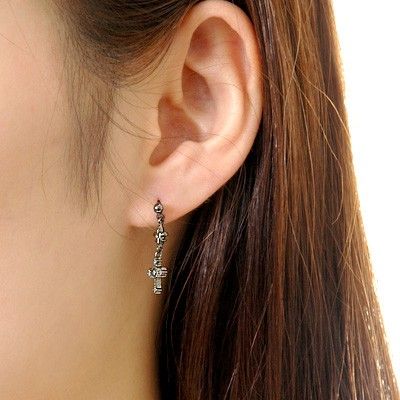 シルバースタッドピアス