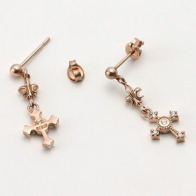 シルバースタッドピアス