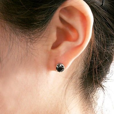 シルバースタッドピアス