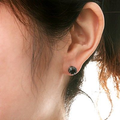 シルバースタッドピアス