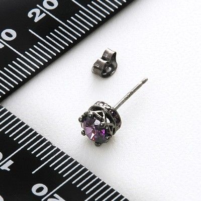 シルバースタッドピアス