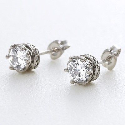 シルバースタッドピアス