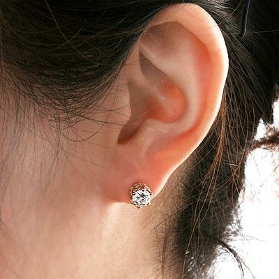 シルバースタッドピアス