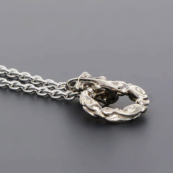 シルバーネックレス