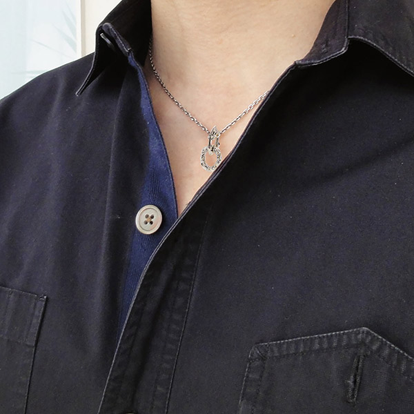 シルバーネックレス