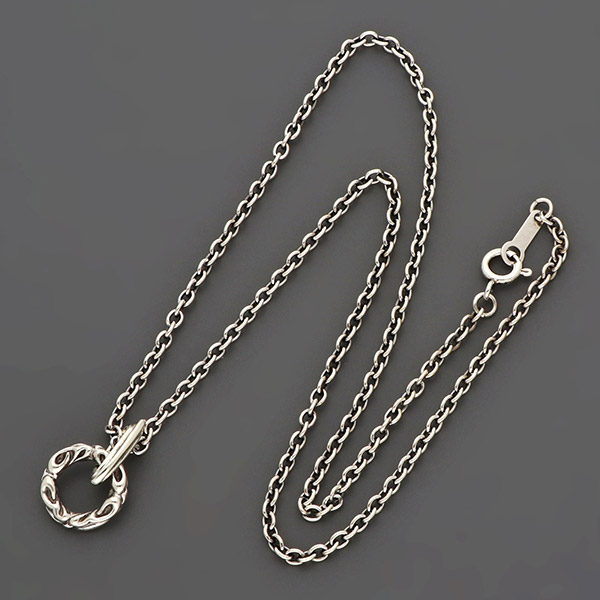 シルバーネックレス