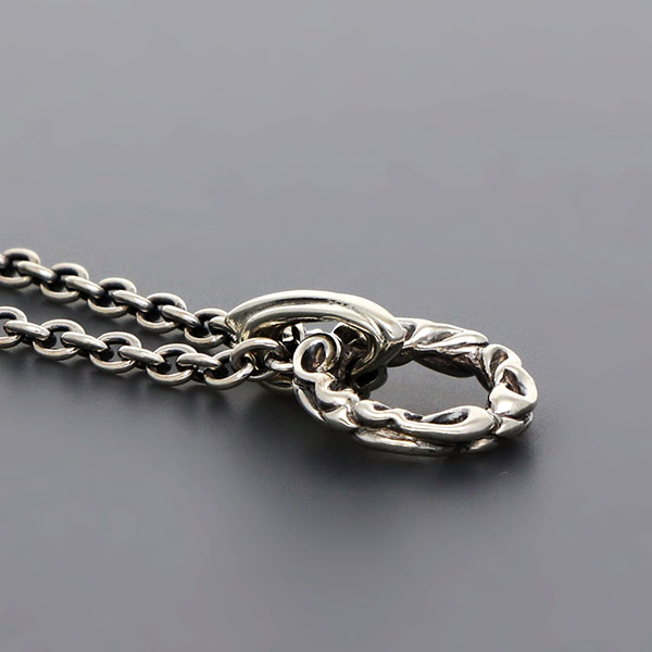 シルバーネックレス