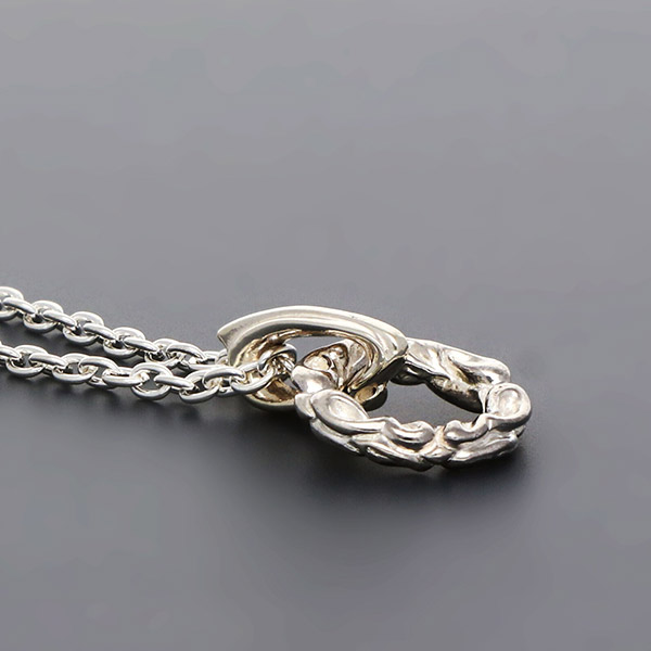 シルバーネックレス