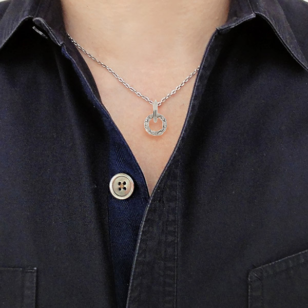 シルバーネックレス