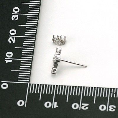 シルバースタッドピアス