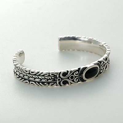 シルバーバングル