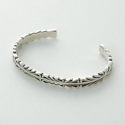 シルバーバングル
