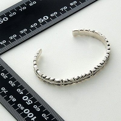 シルバーバングル