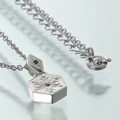 シルバーネックレス