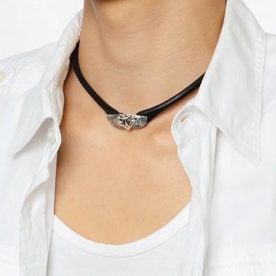 レザーチョーカー