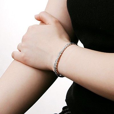 シルバーバングル