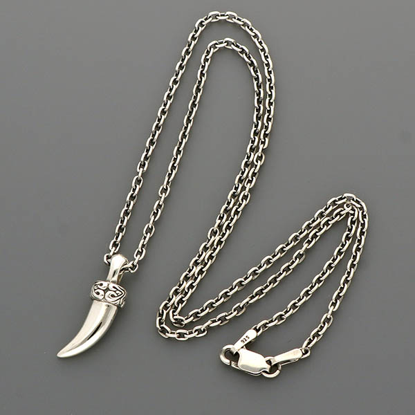 シルバーネックレス