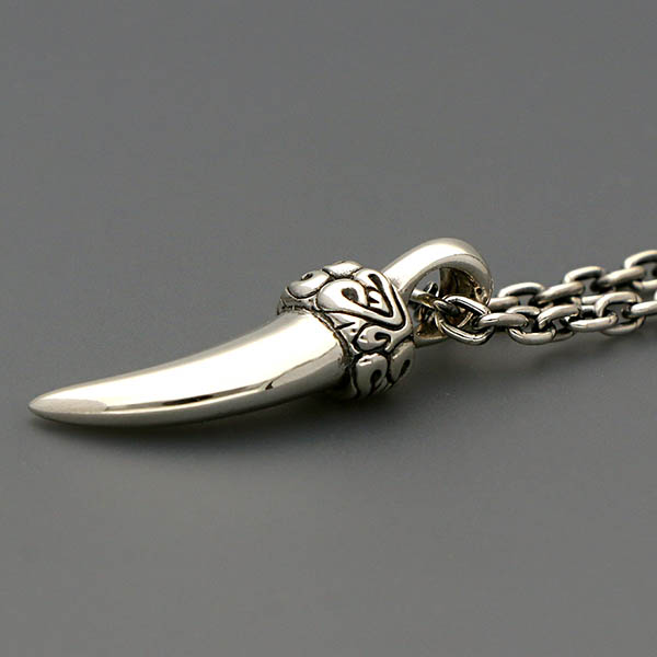 シルバーネックレス