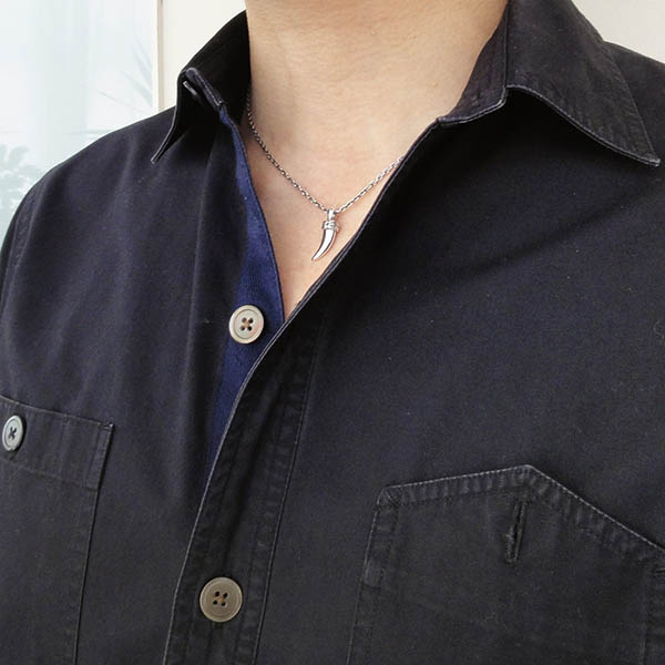 シルバーネックレス