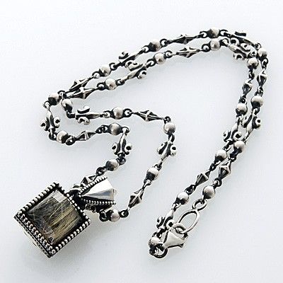 シルバーネックレス