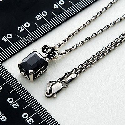 シルバーネックレス