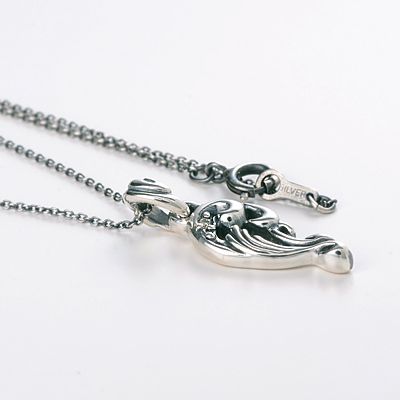 シルバーネックレス