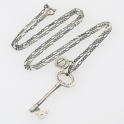 シルバーネックレス