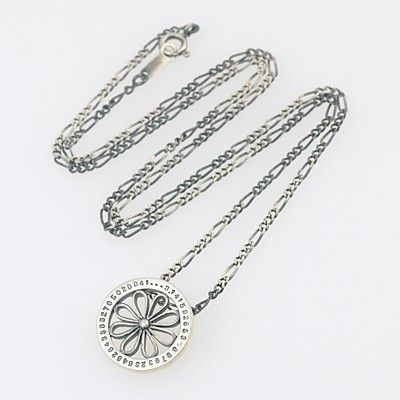 シルバーネックレス