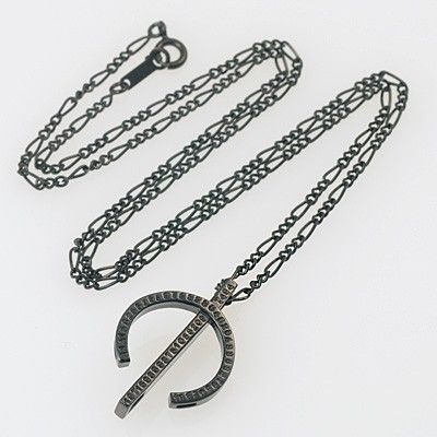 シルバーネックレス