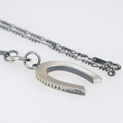 シルバーネックレス