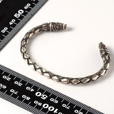 シルバーバングル