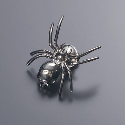 シルバーブローチ