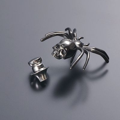 シルバーブローチ