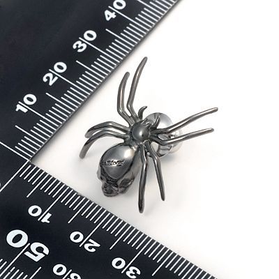 シルバーブローチ